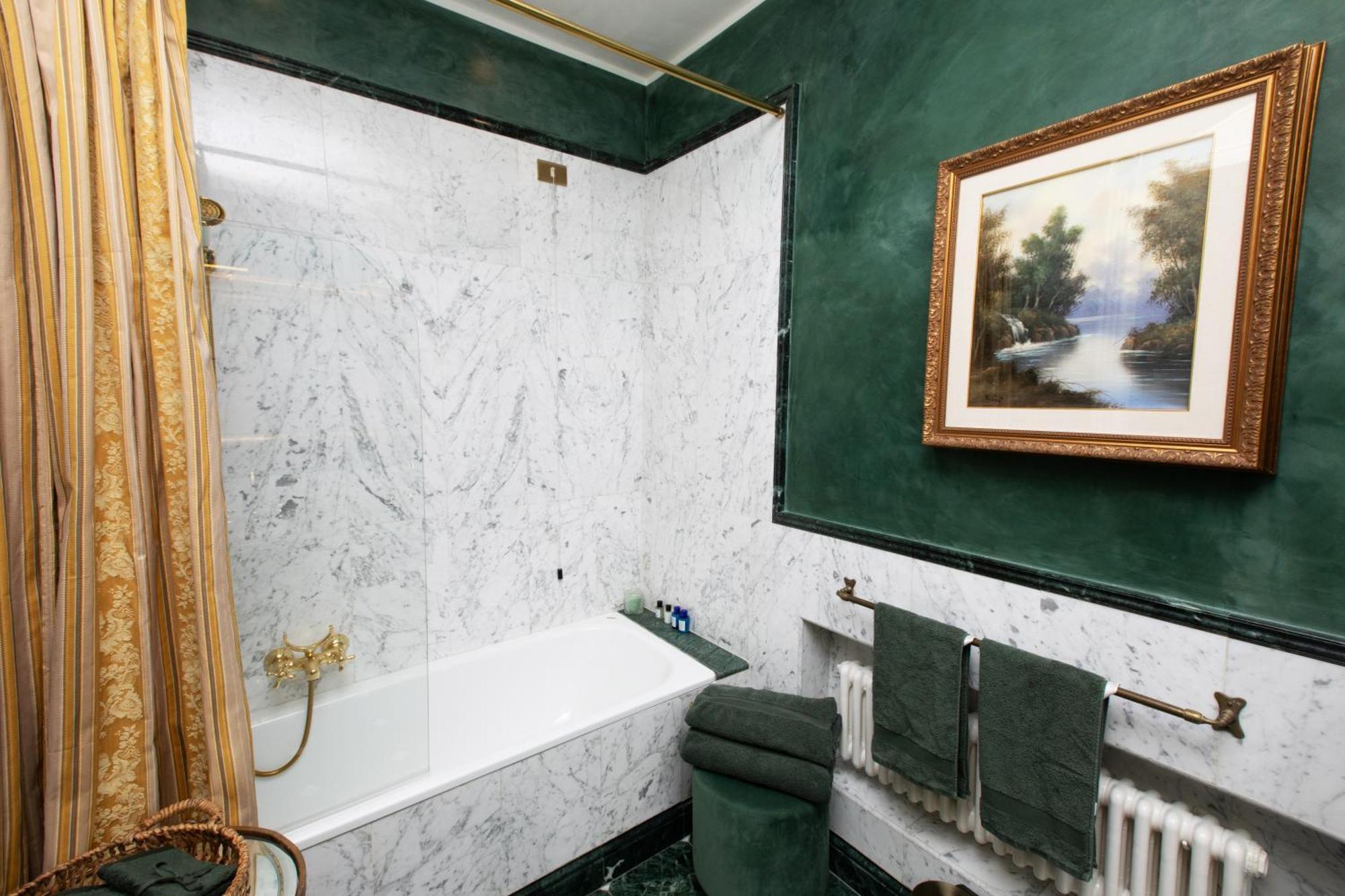 Domus Tua Bed & Breakfast Modena Exterior photo