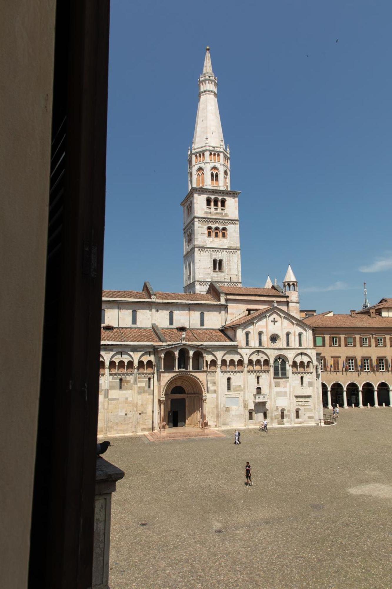 Domus Tua Bed & Breakfast Modena Exterior photo